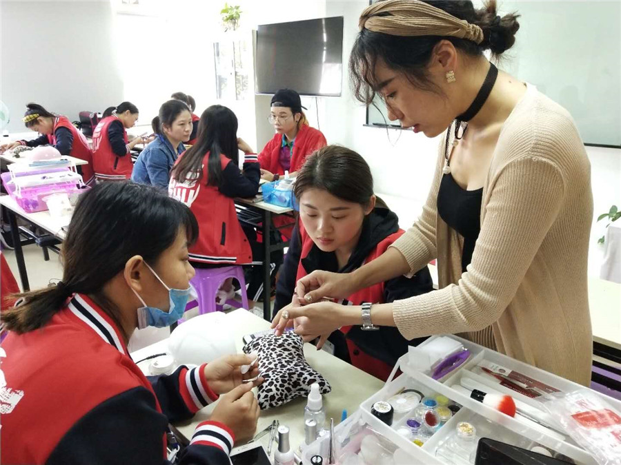 南寧美甲學(xué)校_教學(xué)口碑_辦學(xué)實(shí)力_培訓(xùn)排行