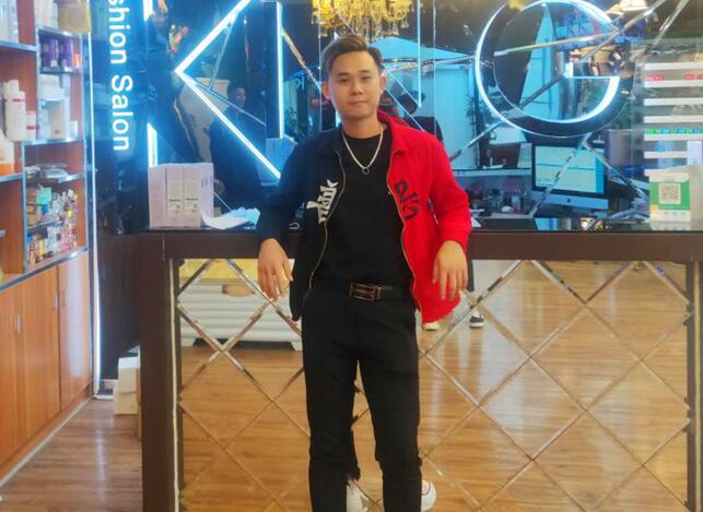 美發(fā)人現(xiàn)在苦點，是因為以后的成功創(chuàng)業(yè)