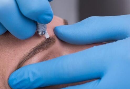 南寧紋繡學(xué)校：紋眉色料的使用教程