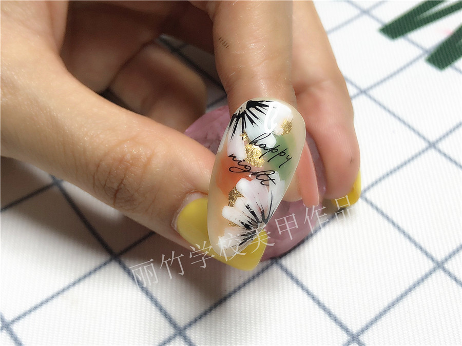 1592291511479566.jpg 20200423秋天小雛菊美甲.jpg