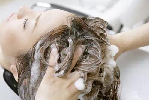 南寧美發(fā)課堂：美發(fā)背后的無名英雄-洗護(hù)師