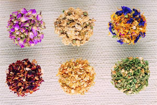 多喝這10種排毒花茶，美容又健康