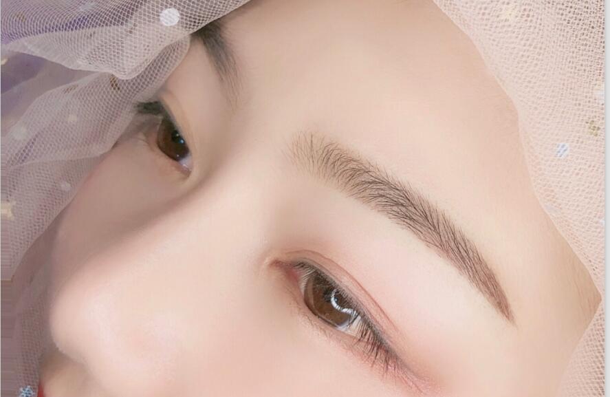 南寧紋繡培訓(xùn)學(xué)校：這樣做你的紋眉才會好