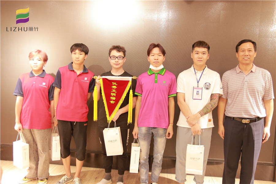 麗竹學?！拔拿魉奚帷痹u比活動結束