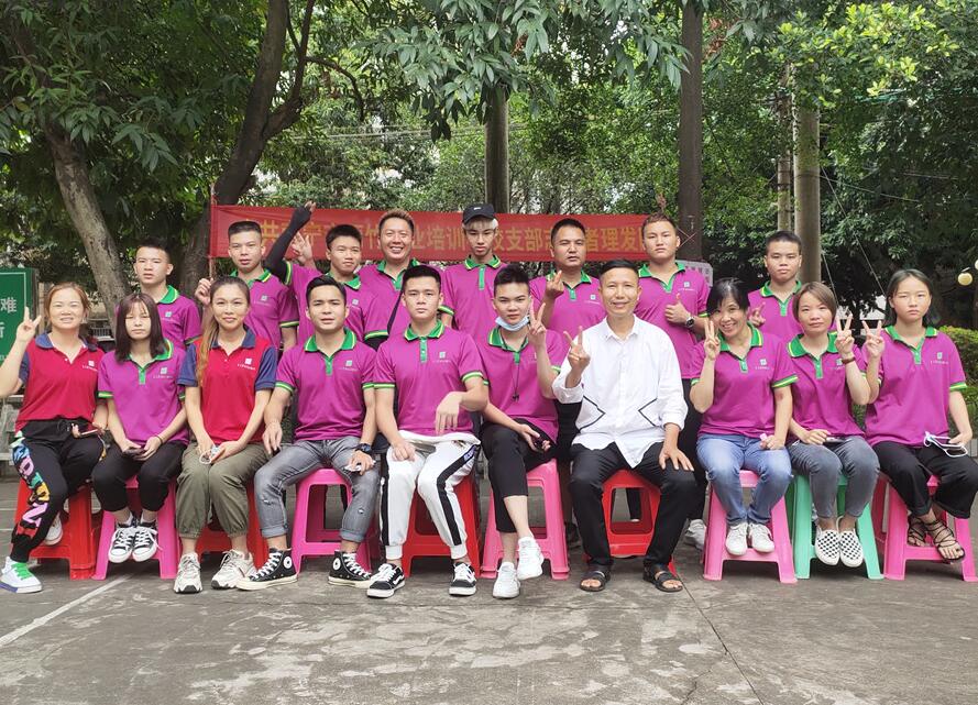 麗竹公益理發(fā)隊(duì)所到之處遍地開花