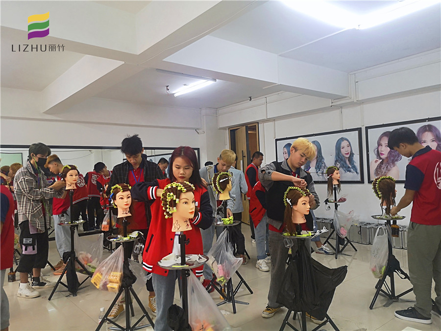 美發(fā)學校：早上好！美發(fā)追夢人