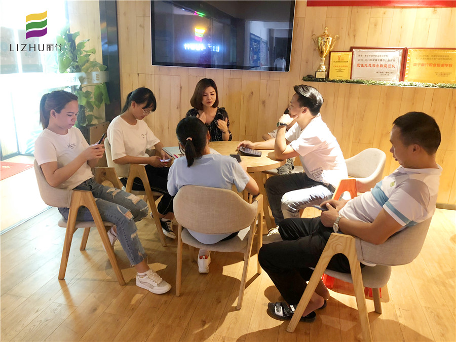 麗竹大門為你開，生源不斷滾滾來