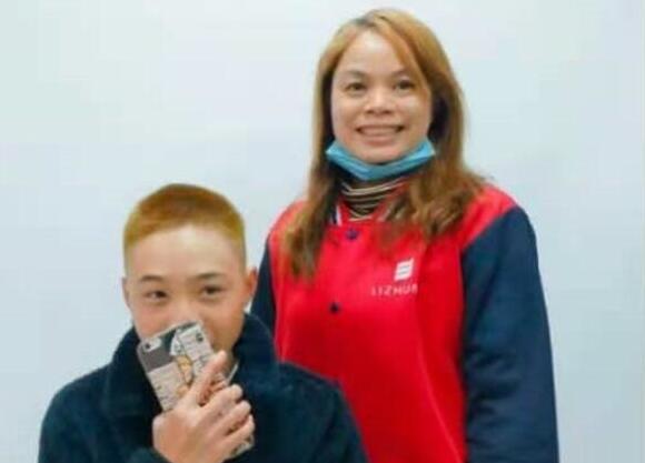 南寧美發(fā)學校學員燙染作品欣賞