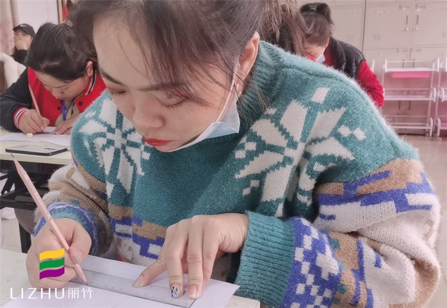 初學(xué)者如何紙上畫眉？廣西紋繡培訓(xùn)教你畫