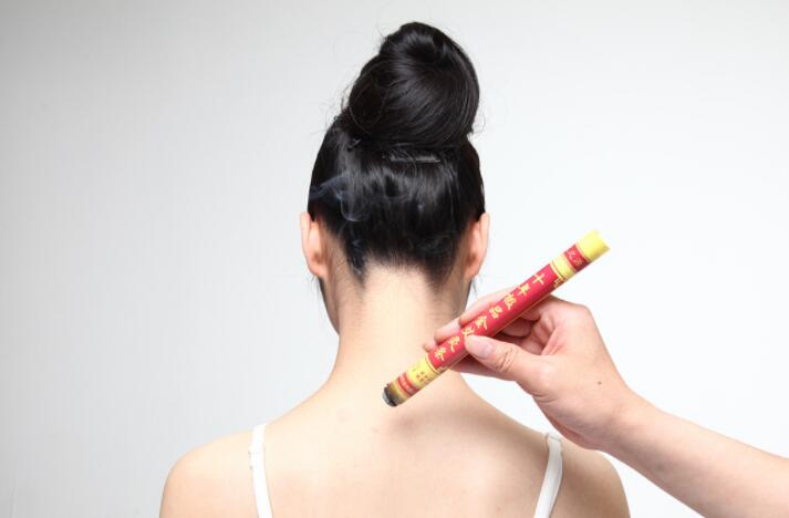 廣西美容培訓(xùn)學(xué)校分享：夏天艾灸注意事項