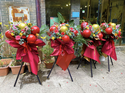 如何制作花籃？南寧插花培訓(xùn)班來幫你