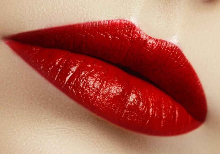 紋唇后不能吃哪些東西？快來看看廣西專業(yè)紋繡學學校怎么說