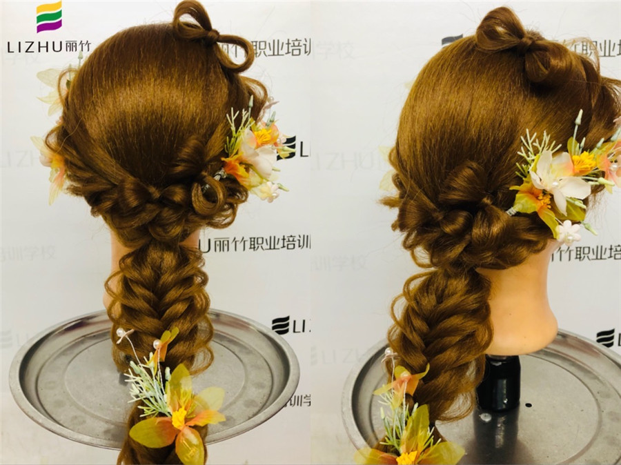 廣西學化妝哪家專業(yè)？看看學員們的作品細節(jié)就知道了