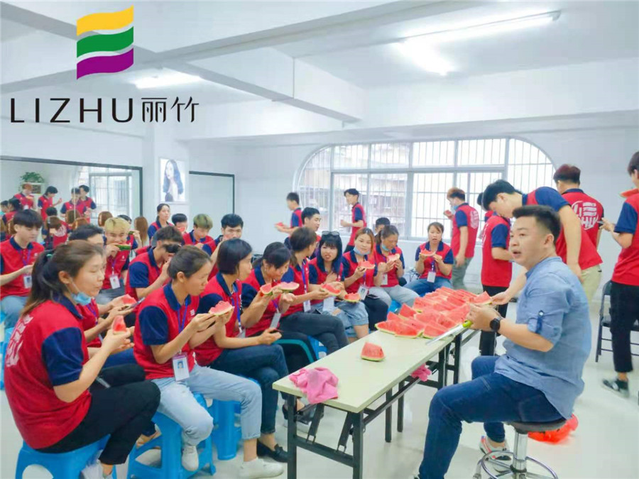 歡迎參加南寧美發(fā)學校“西瓜趴”