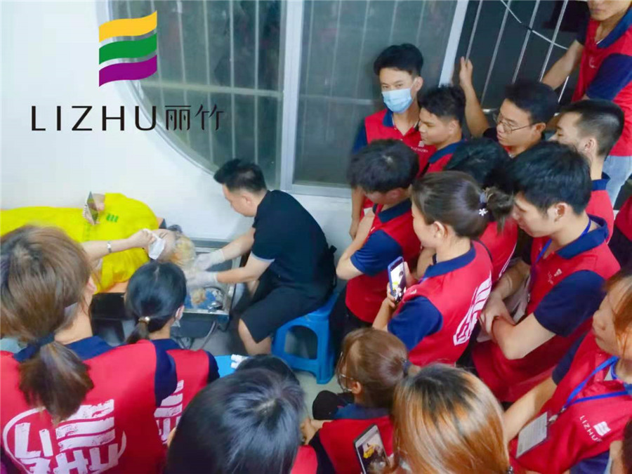 美發(fā)必學(xué)的染發(fā)技巧，廣西美發(fā)學(xué)校親囊相授