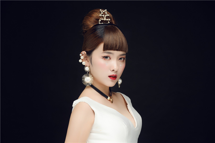 和南寧化妝技術(shù)好的學校學精致妝容小貼士