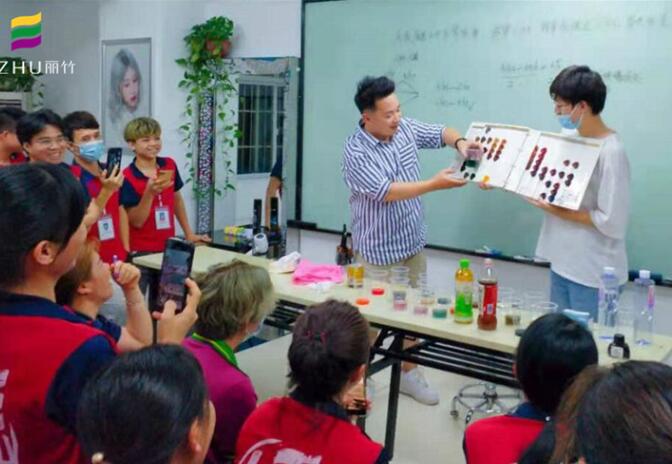 為什么美發(fā)要學(xué)色彩知識？南寧美發(fā)培訓(xùn)學(xué)校解釋給你聽