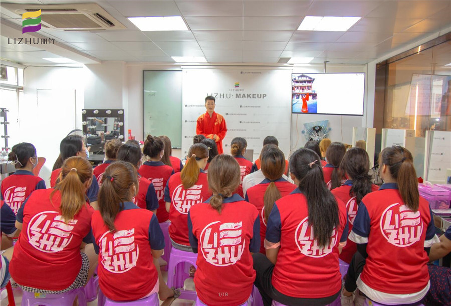 化妝就業(yè)宣講：南寧化妝學校積極提供工作崗位