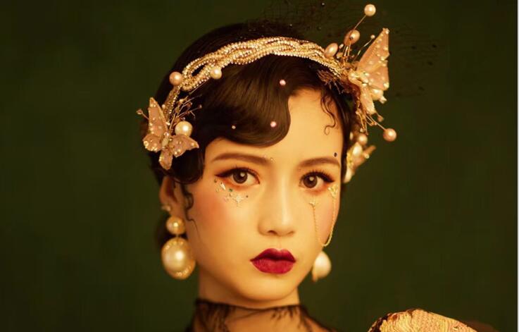 南寧人氣高的彩妝學(xué)校：復(fù)古油畫作品