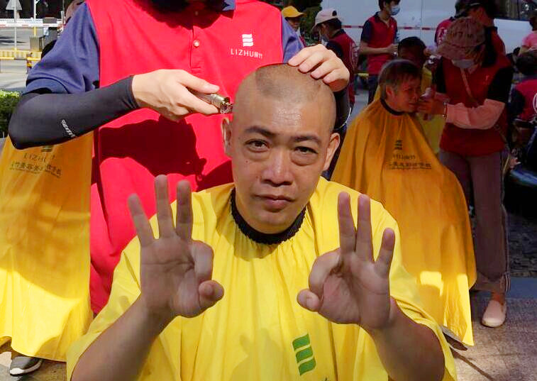 義剪活動受點(diǎn)贊，看看廣西美發(fā)學(xué)校哪家實(shí)踐機(jī)會多