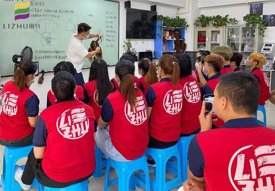 廣西美發(fā)學(xué)校哪家好？來(lái)看看美發(fā)課堂吧