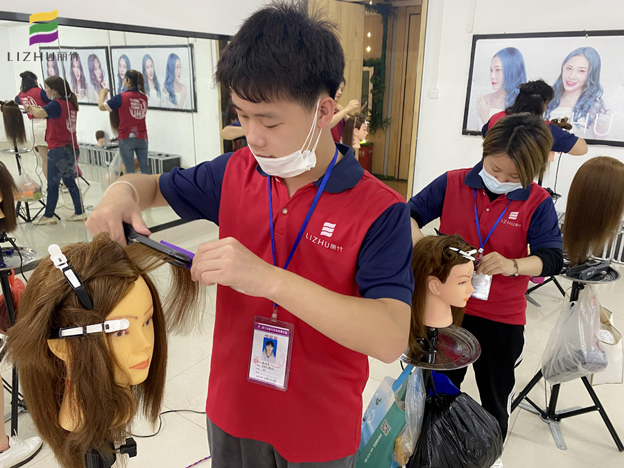 學(xué)了這份直板拉發(fā)教程，才知道南寧美發(fā)培訓(xùn)學(xué)校哪家好