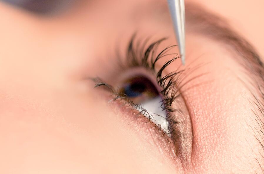 學(xué)美睫必備基本技法，看廣西美睫培訓(xùn)哪家好