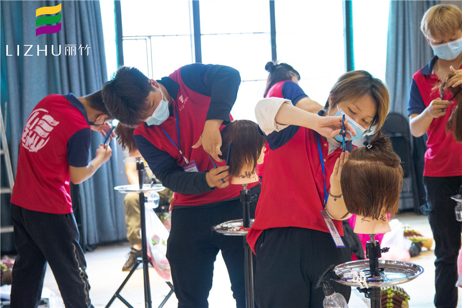 真人實(shí)操考核，檢驗(yàn)?zāi)蠈幟腊l(fā)學(xué)校哪家專業(yè)