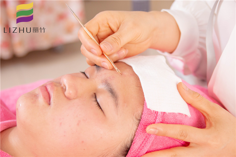 學(xué)美容祛痘法，告訴你廣西美容學(xué)校哪家正規(guī)