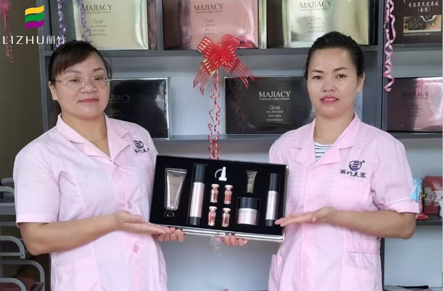 美容院拓客技巧免費(fèi)送，快來廣西美容學(xué)?？纯?>
								
								<span id=