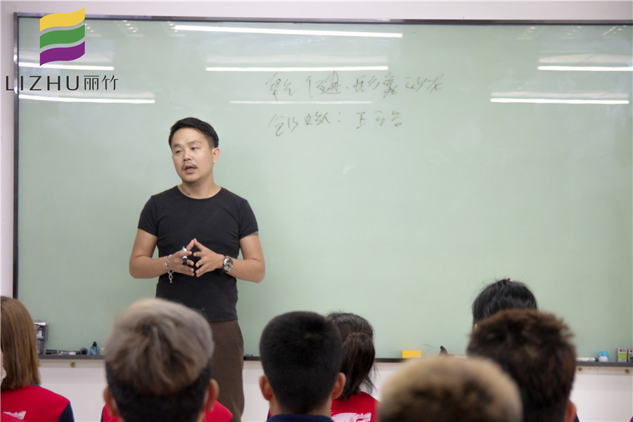 麗竹美發(fā)就業(yè)宣講，告訴你南寧美發(fā)學(xué)校哪家就業(yè)率高