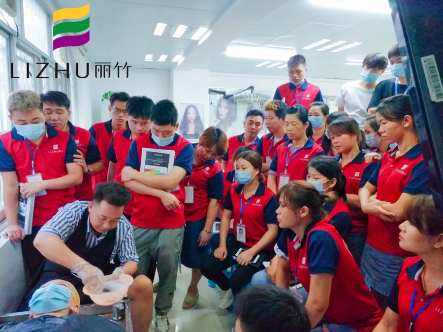 長(zhǎng)發(fā)秋冬護(hù)理注意事項(xiàng)，快來(lái)南寧學(xué)理發(fā)的學(xué)校學(xué)習(xí)