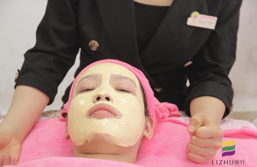 學(xué)秋季護(hù)膚技巧，感受南寧美容培訓(xùn)學(xué)校哪家好