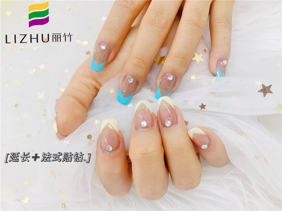 學(xué)延長(zhǎng)甲教程，感受廣西學(xué)美甲哪家專業(yè)？