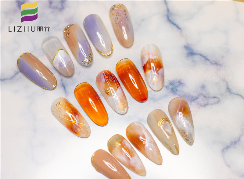 看秋季暈染美甲，感受廣西學(xué)美甲哪家專業(yè)