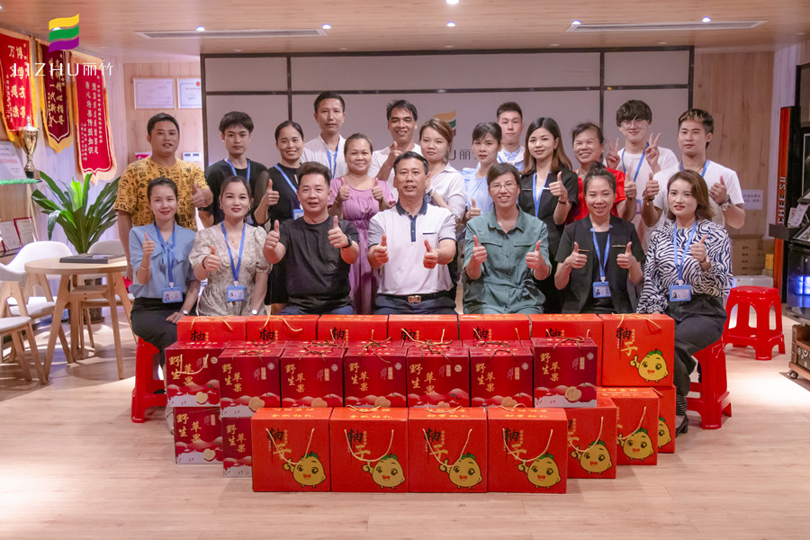 麗竹學校中秋祝福：團團圓圓，其樂融融