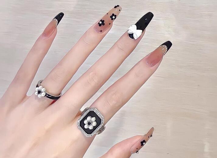 好看的延長(zhǎng)甲款式，和南寧網(wǎng)紅美甲培訓(xùn)學(xué)