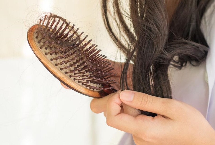 秋季防脫技巧，來廣西專業(yè)美發(fā)學校學習下