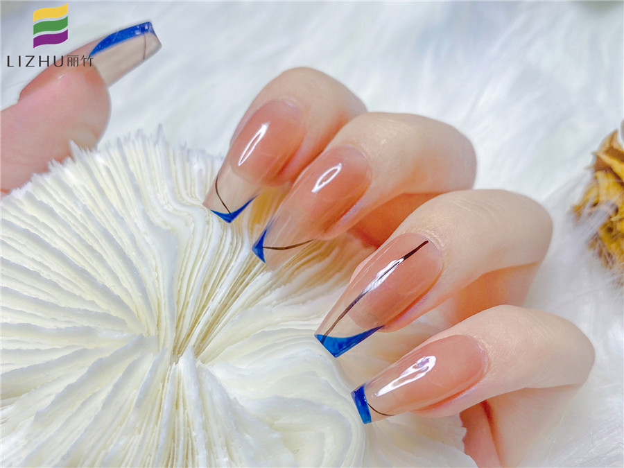 法式線條美甲，告訴你南寧排行前十名美甲學(xué)校是哪家