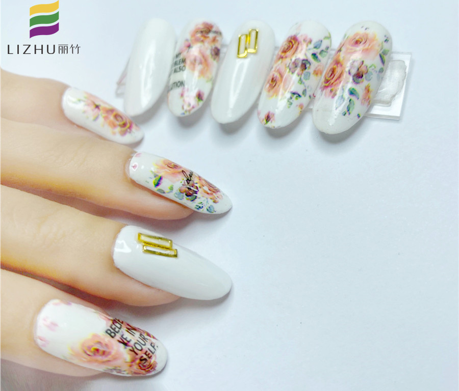 美甲貼怎么貼？廣西美甲學(xué)校分享教程