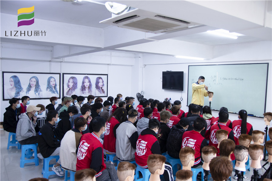 平頭修剪方法，廣西男發(fā)剪裁培訓(xùn)內(nèi)容