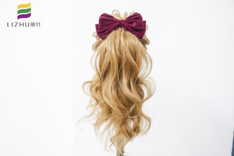 想知道廣西教編發(fā)哪家時(shí)尚？來看看麗竹學(xué)校的編發(fā)作品吧