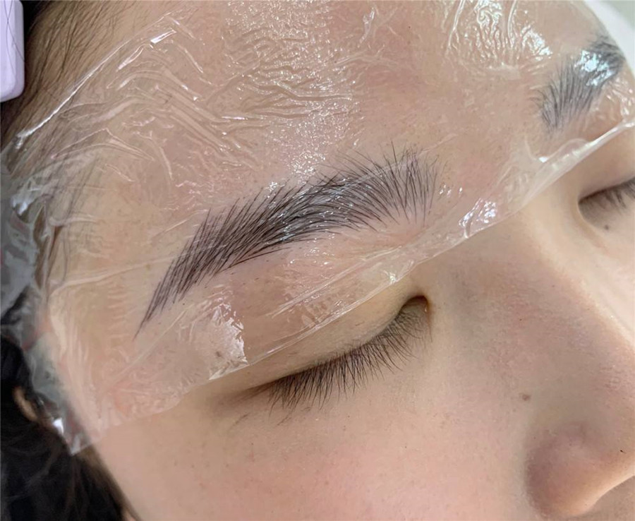 紋眉淡化的技巧，南寧紋繡學(xué)習(xí)資料