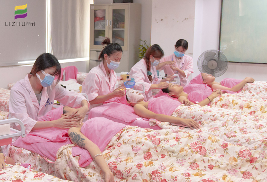 面部水療一周做幾次？廣西美容基礎(chǔ)教學(xué)內(nèi)容講解