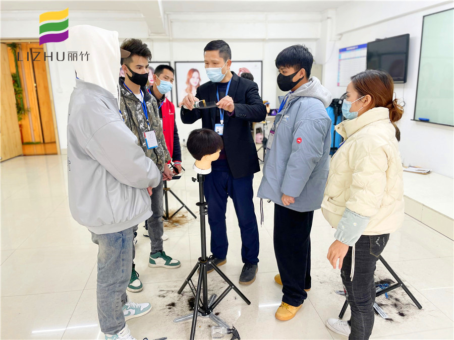 南寧零基礎(chǔ)可以學(xué)美發(fā)嗎？麗竹學(xué)校無門檻報(bào)名