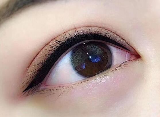 美瞳線多久可以碰水？廣西紋繡培訓(xùn)機(jī)構(gòu)分享