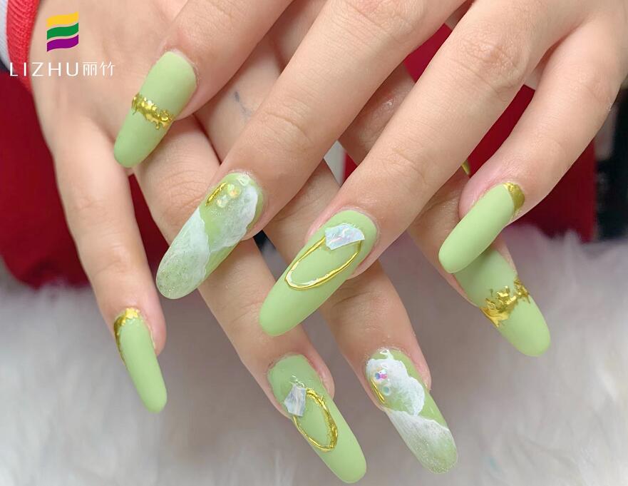 怎么挑選適合的指甲油顏色？南寧美甲基礎(chǔ)教程