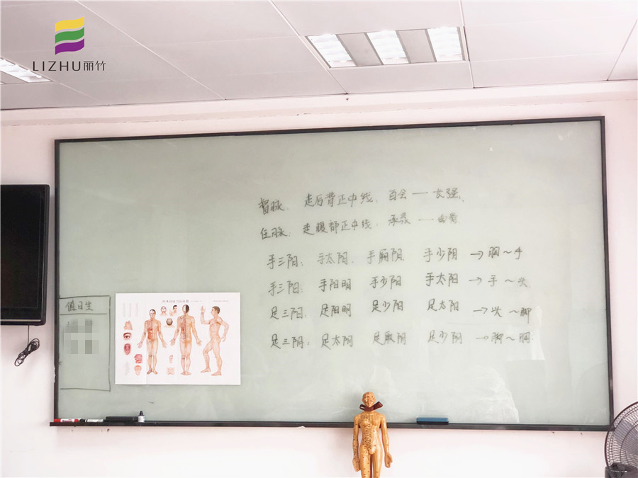 學(xué)美容理論知識重要嗎？南寧美容培訓(xùn)學(xué)校告訴你