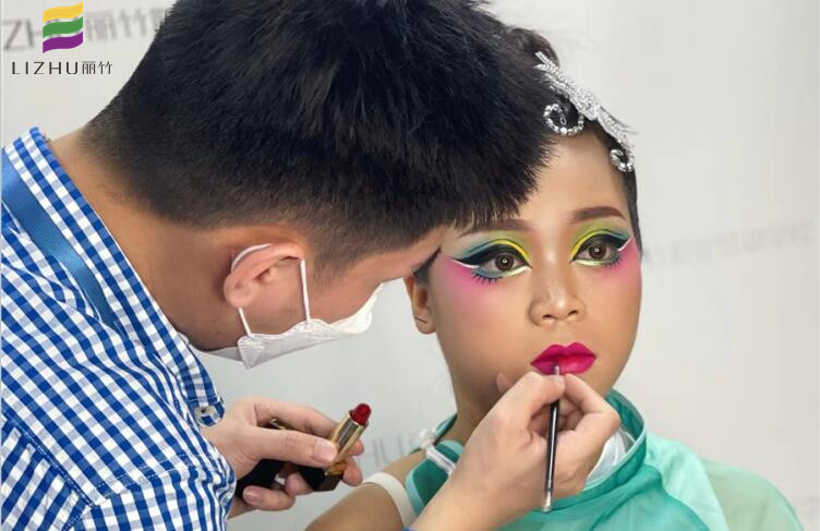 舞臺妝的特點，廣西彩妝培訓機構分享