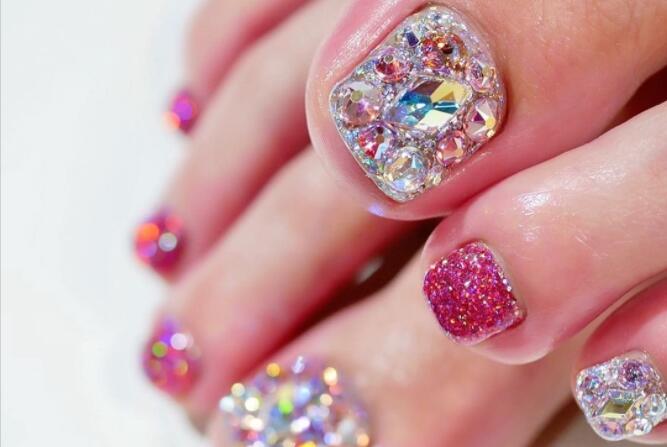 布靈布靈的腳部美甲款式，南寧一對(duì)一美甲培訓(xùn)教你